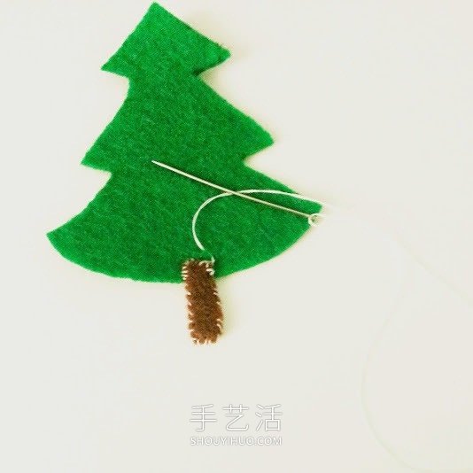 毡布手工制作可爱圣诞树的做法教程 -  www.shouyihuo.com